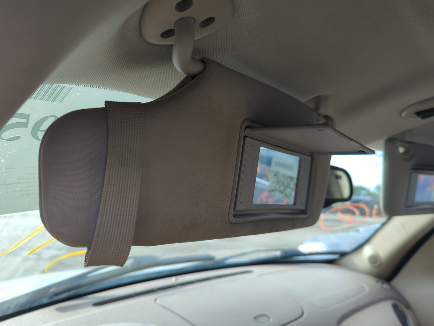 2006-2011 Chevrolet Hhr Sun Visor Shade Replacement Driver Left Mirror Fits Fits 2006 2007 2008 2009 2010 2011 OEM Used Auto
