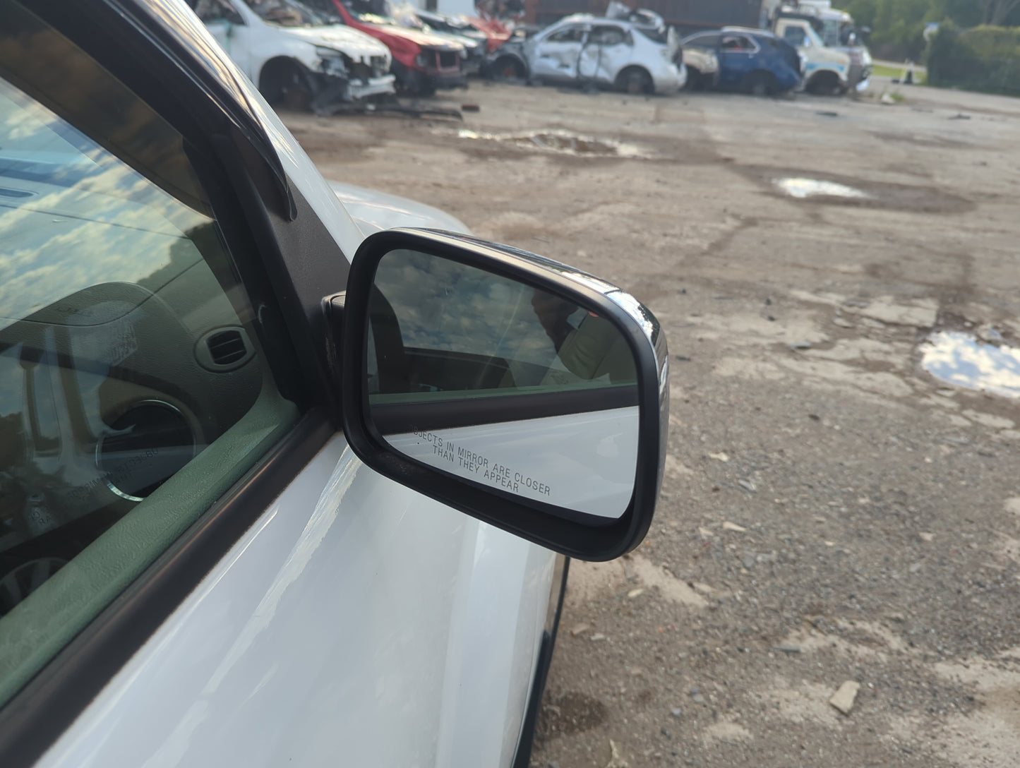 2006-2011 Chevrolet Hhr Passenger Side View Mirror - Right Door Mirror OEM Used - Oemusedautoparts1.com