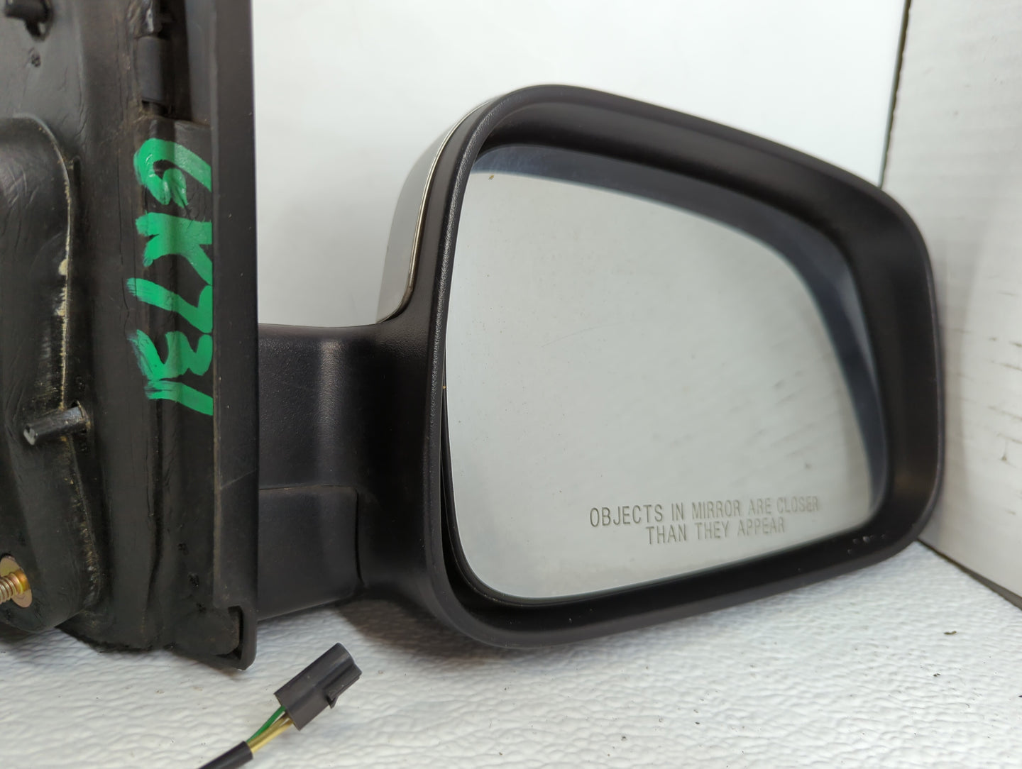 2006-2007 Chevrolet Hhr Passenger Side View Mirror - Right Door Mirror OEM Used - Oemusedautoparts1.com