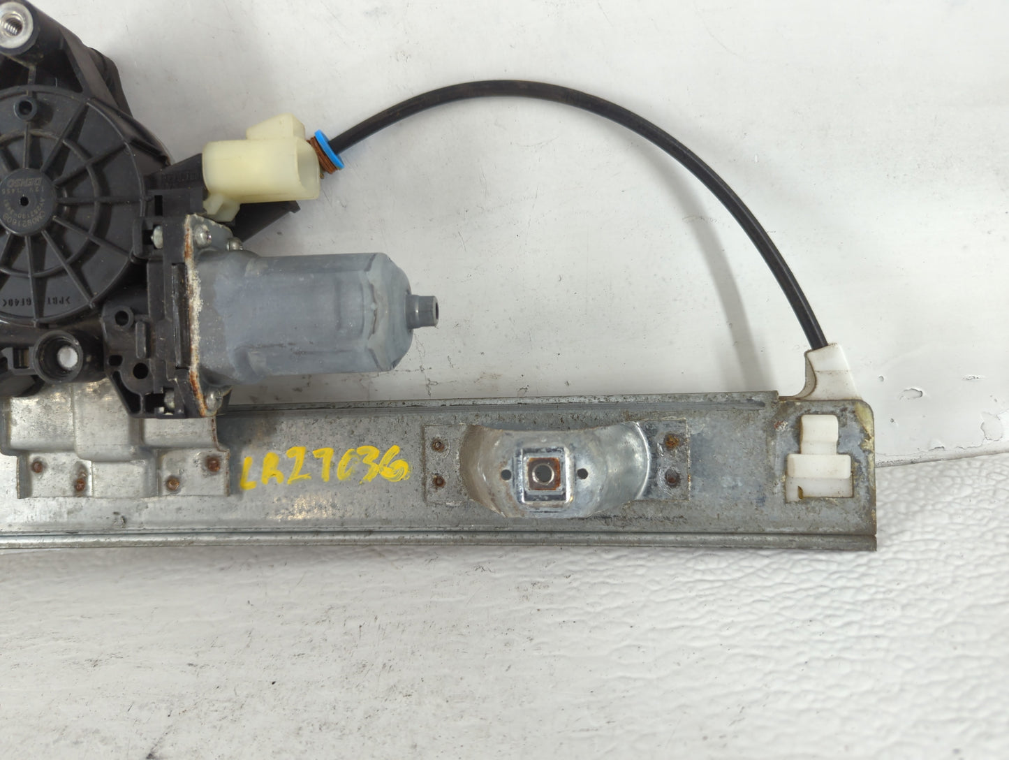 2006-2011 Chevrolet Hhr Driver Left Rear Window Regulator 692146 - Oemusedautoparts1.com