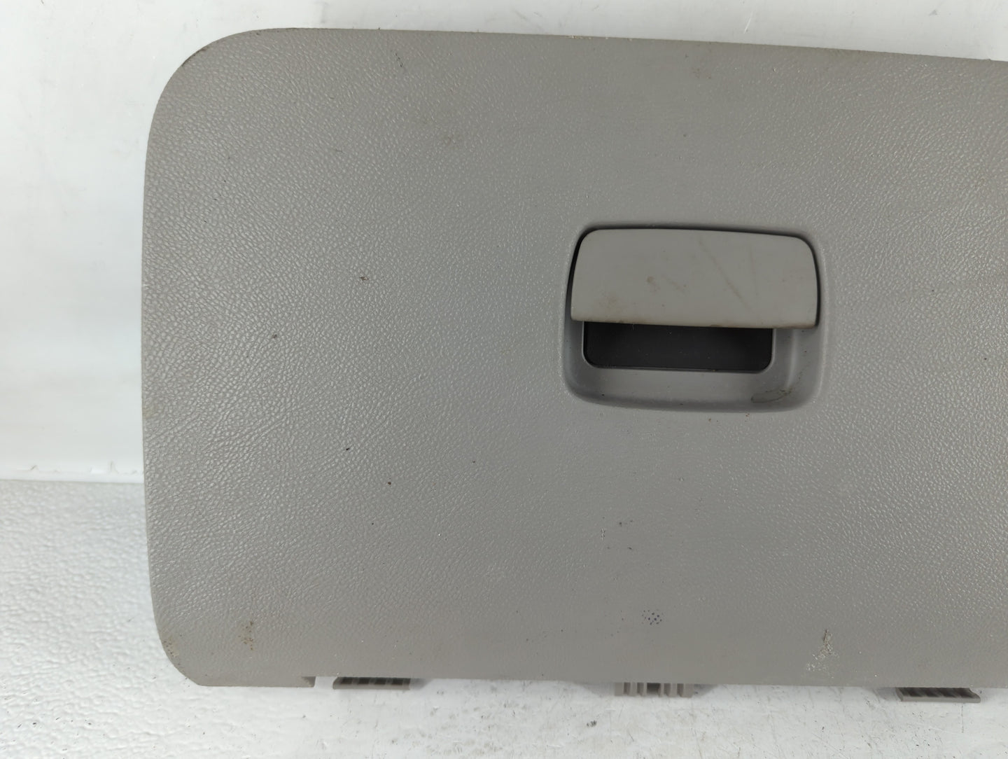 2006 Chevrolet Hhr Passenger Glove Box Door Storage Compartment 692647 - Oemusedautoparts1.com