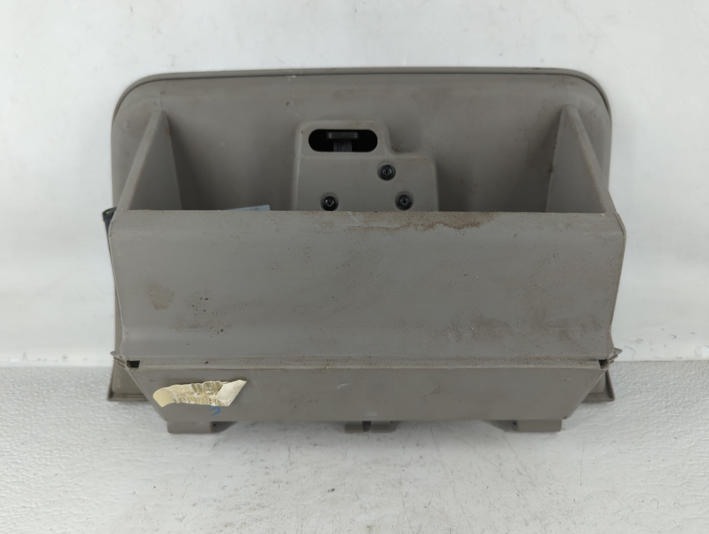 2006 Chevrolet Hhr Passenger Glove Box Door Storage Compartment 692647 - Oemusedautoparts1.com