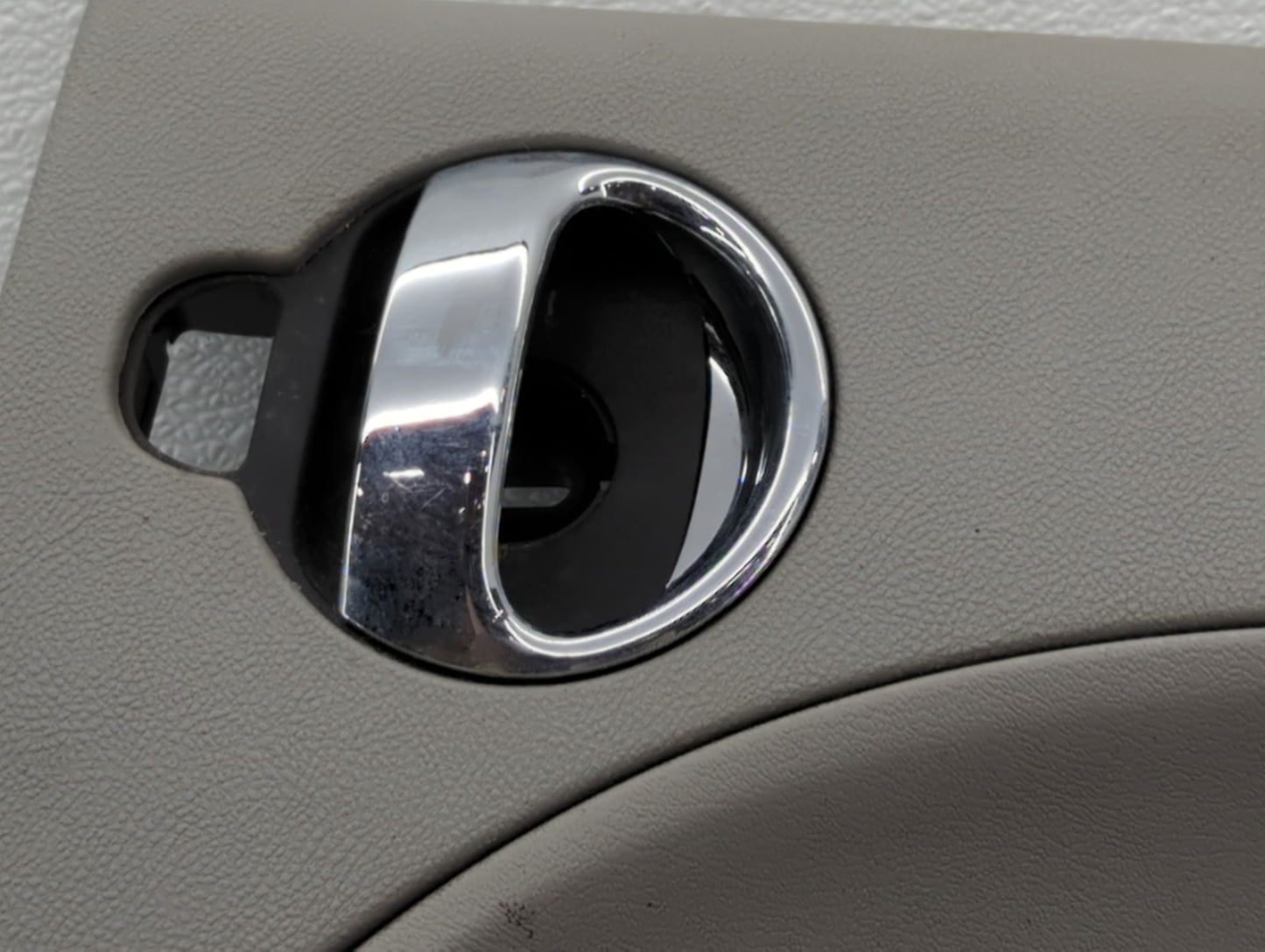 2006 Chevrolet Hhr Passenger Rear Right Door Handle Exterior Assembly - Oemusedautoparts1.com