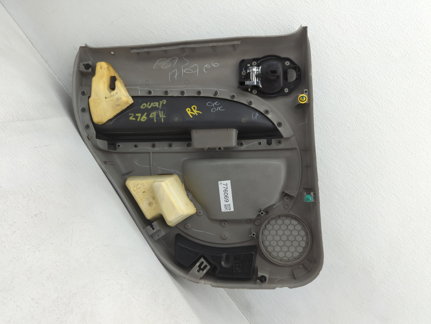 2006 Chevrolet Hhr Passenger Rear Right Door Handle Exterior Assembly - Oemusedautoparts1.com