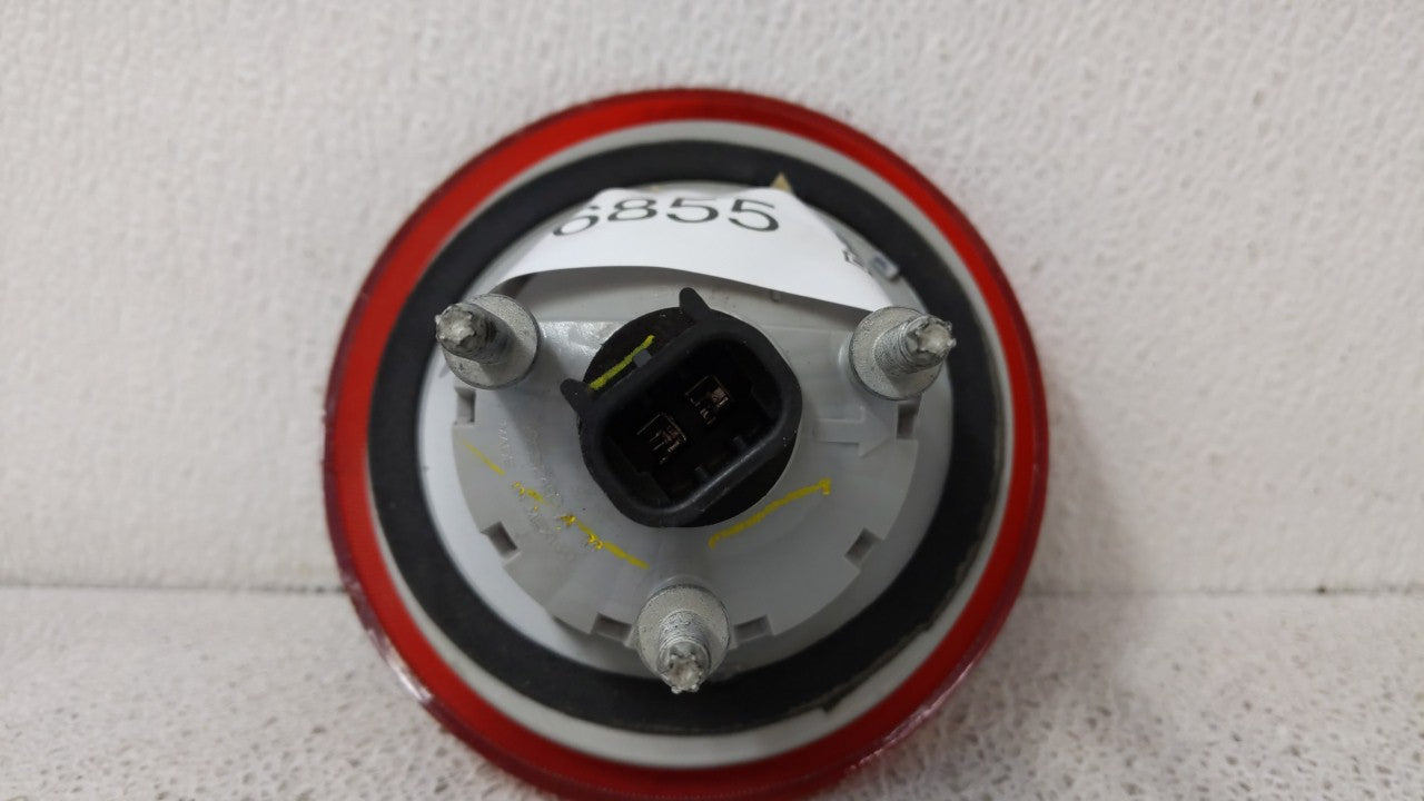 2006-2011 Chevrolet Hhr Tail Light Assembly Driver Left OEM P/N:15875485 Fits Fits 2006 2007 2008 2009 2010 2011 OEM Used Au