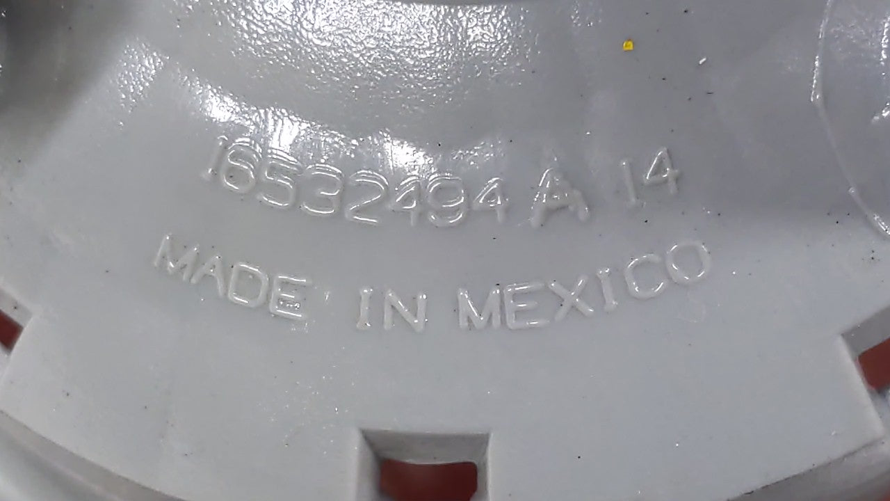 2006 Chevrolet Hhr Tail Light Assembly Passenger Right OEM P/N:25823015 15875484 Fits Fits 2007 2008 2009 2010 2011 OEM Used