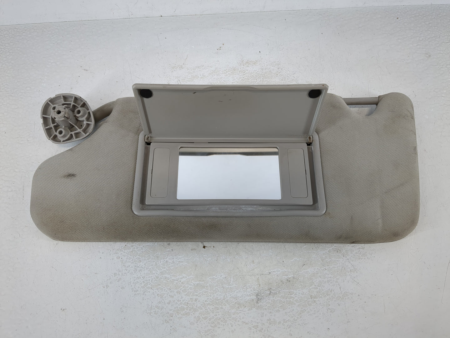 2006-2016 Chevrolet Impala Sun Visor Shade Replacement Driver Left Mirror Fits OEM Used Auto Parts - Oemusedautoparts1.com