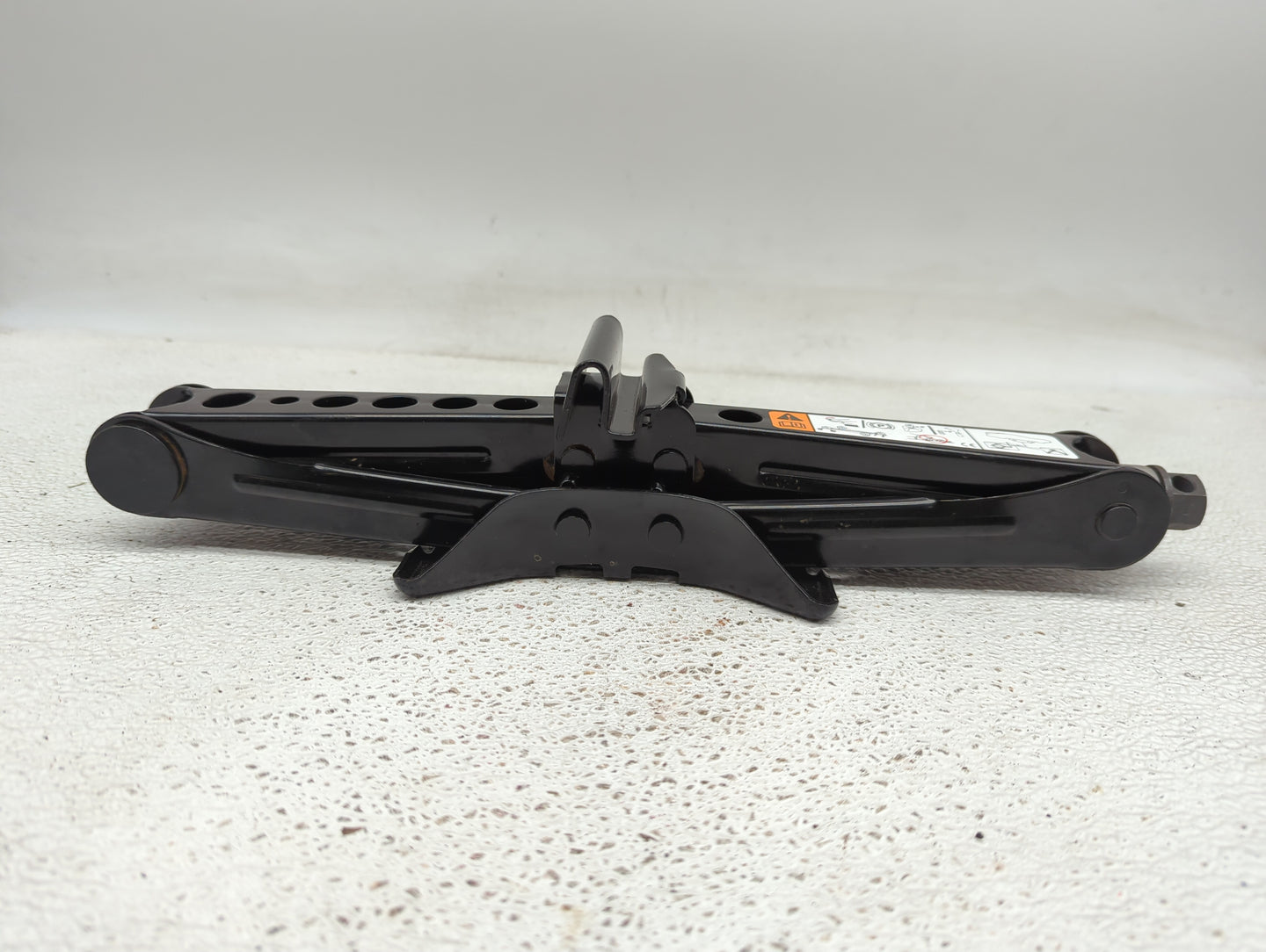 2006 Chevrolet Impala Spare Scissor Car Jack 1079443 - Oemusedautoparts1.com