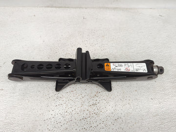 2006 Chevrolet Impala Spare Scissor Car Jack