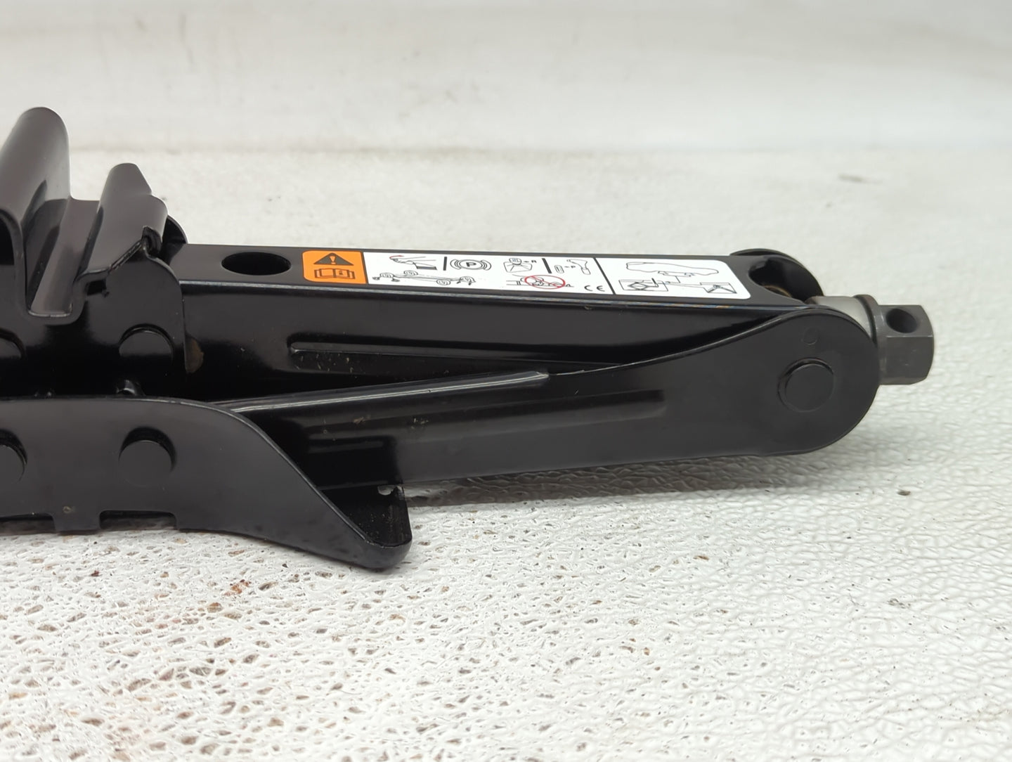 2006 Chevrolet Impala Spare Scissor Car Jack 1079443 - Oemusedautoparts1.com