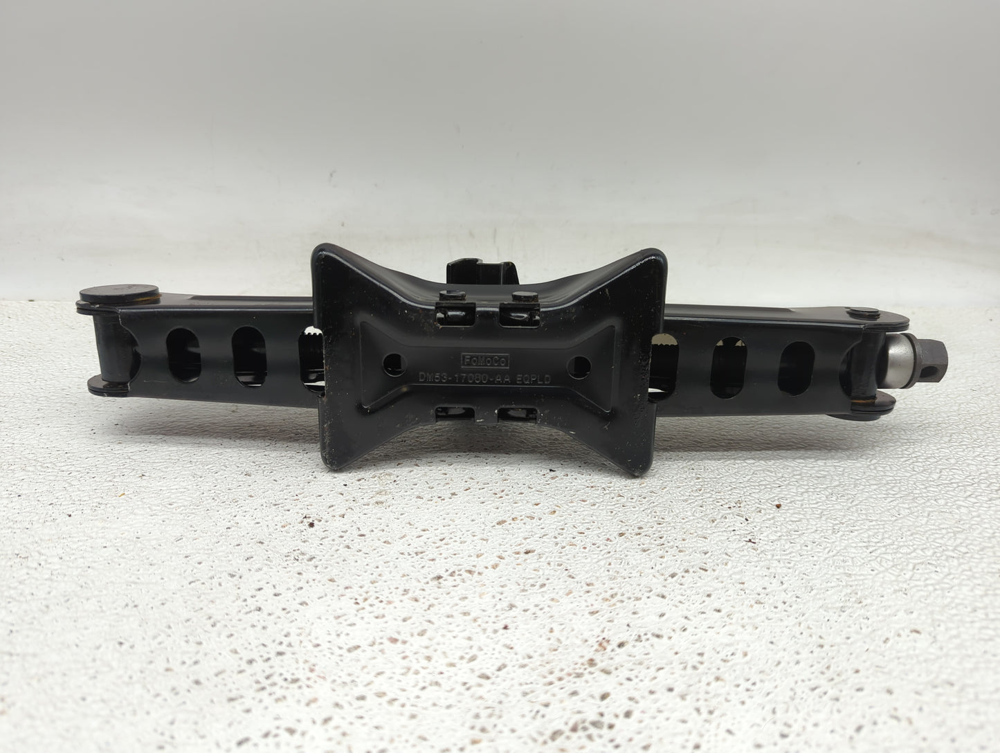 2006 Chevrolet Impala Spare Scissor Car Jack 1079443 - Oemusedautoparts1.com