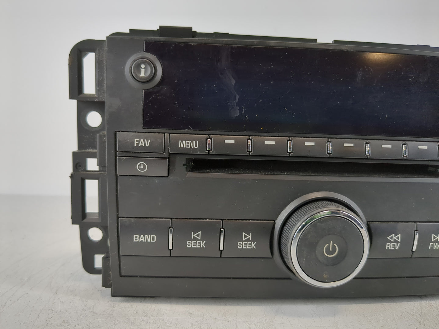 2006 Chevrolet Impala Radio AM FM Cd Player Receiver Replacement P/N:15951759 15798975, 15887276, 15870718 Fits OEM Used Aut