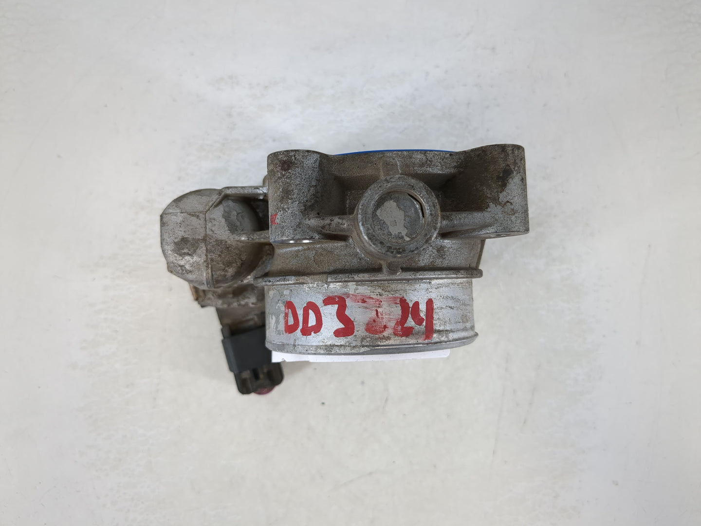 2006-2011 Chevrolet Impala Throttle Body P/N:RME72-1A Fits Fits 2006 2007 2008 2009 2010 2011 OEM Used Auto Parts - Oemuseda