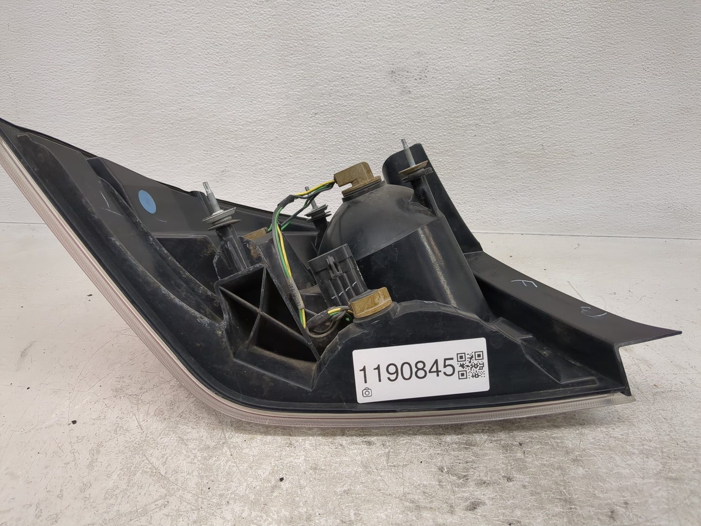 2006-2016 Chevrolet Impala Tail Light Assembly Passenger Right OEM Fits OEM Used Auto Parts - Oemusedautoparts1.com