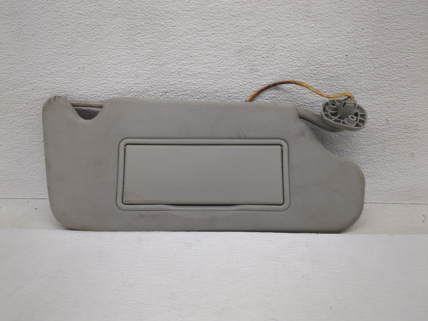 2006-2016 Chevrolet Impala Sun Visor Shade Replacement Passenger Right Mirror Fits OEM Used Auto Parts - Oemusedautoparts1.c