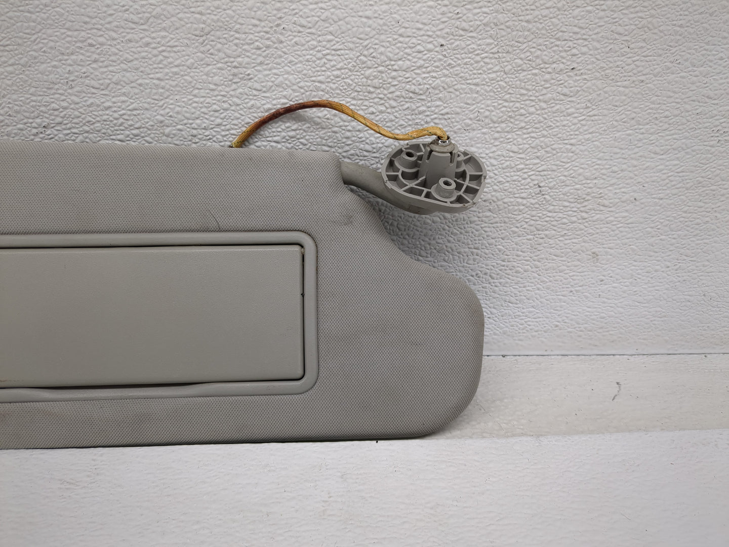 2006-2016 Chevrolet Impala Sun Visor Shade Replacement Passenger Right Mirror Fits OEM Used Auto Parts - Oemusedautoparts1.c