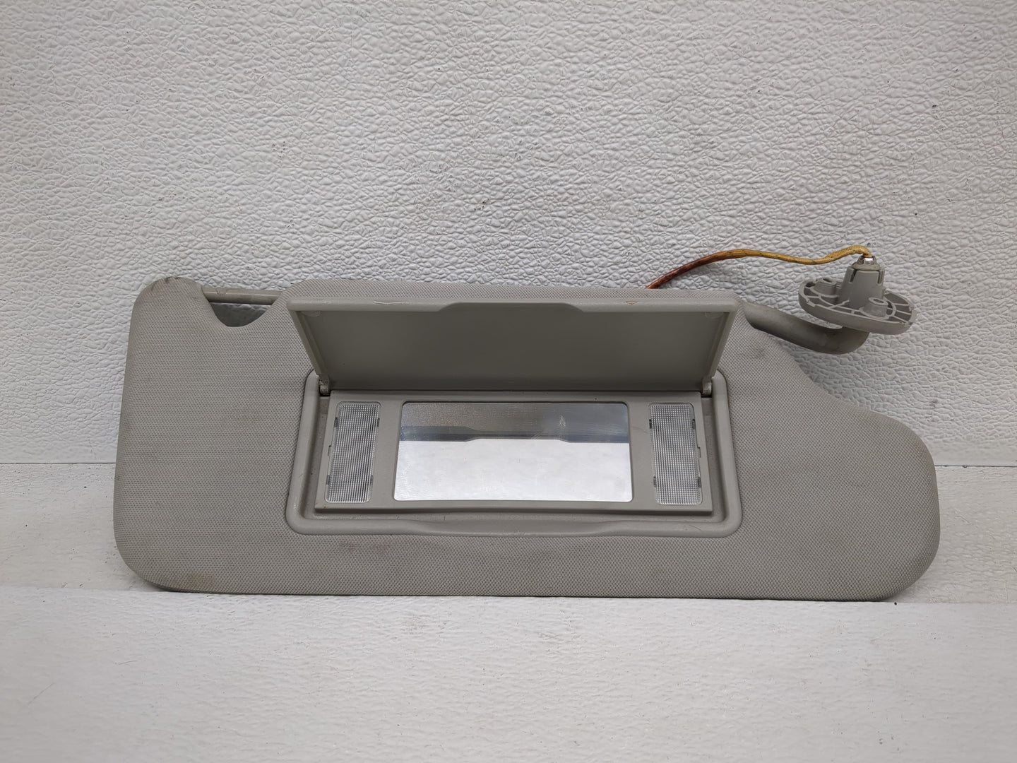 2006-2016 Chevrolet Impala Sun Visor Shade Replacement Passenger Right Mirror Fits OEM Used Auto Parts - Oemusedautoparts1.c