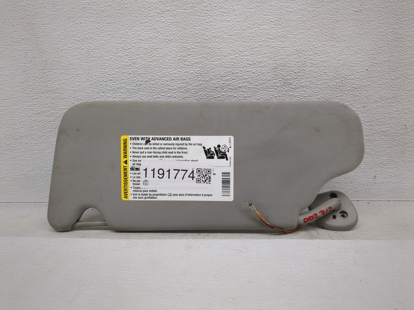 2006-2016 Chevrolet Impala Sun Visor Shade Replacement Passenger Right Mirror Fits OEM Used Auto Parts - Oemusedautoparts1.c