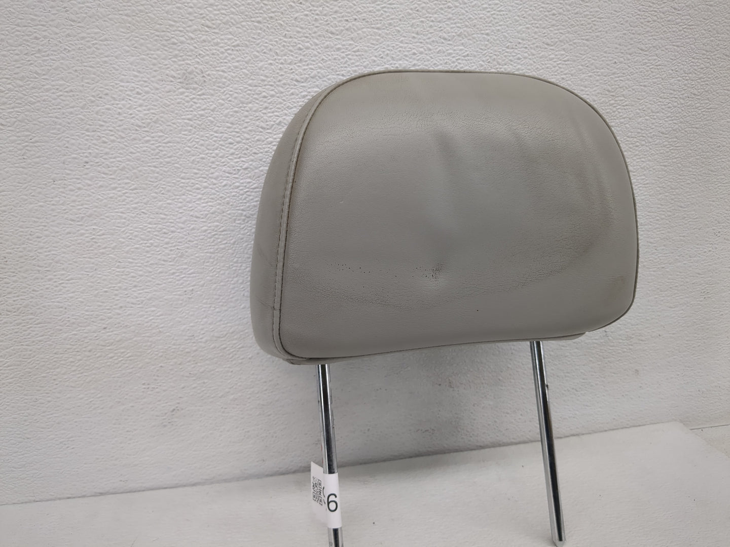 2006-2008 Chevrolet Impala Headrest Head Rest Front Driver Passenger Seat Fits Fits 2006 2007 2008 OEM Used Auto Parts - Oem