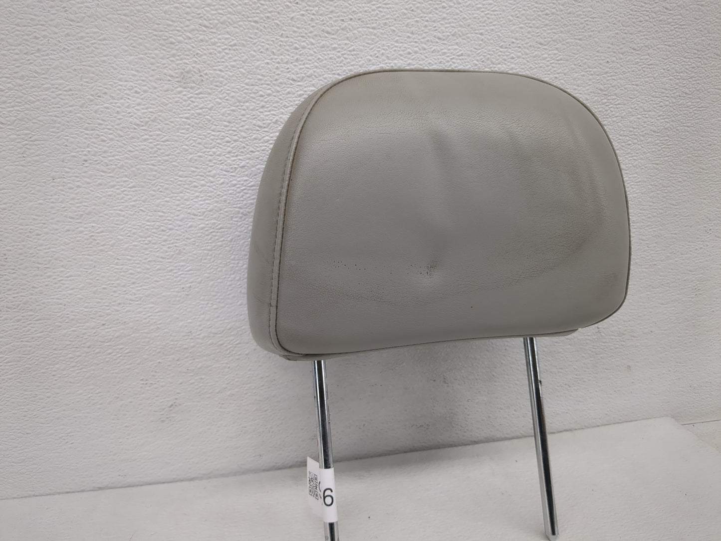 2006-2008 Chevrolet Impala Headrest Head Rest Front Driver Passenger Seat Fits Fits 2006 2007 2008 OEM Used Auto Parts - Oem