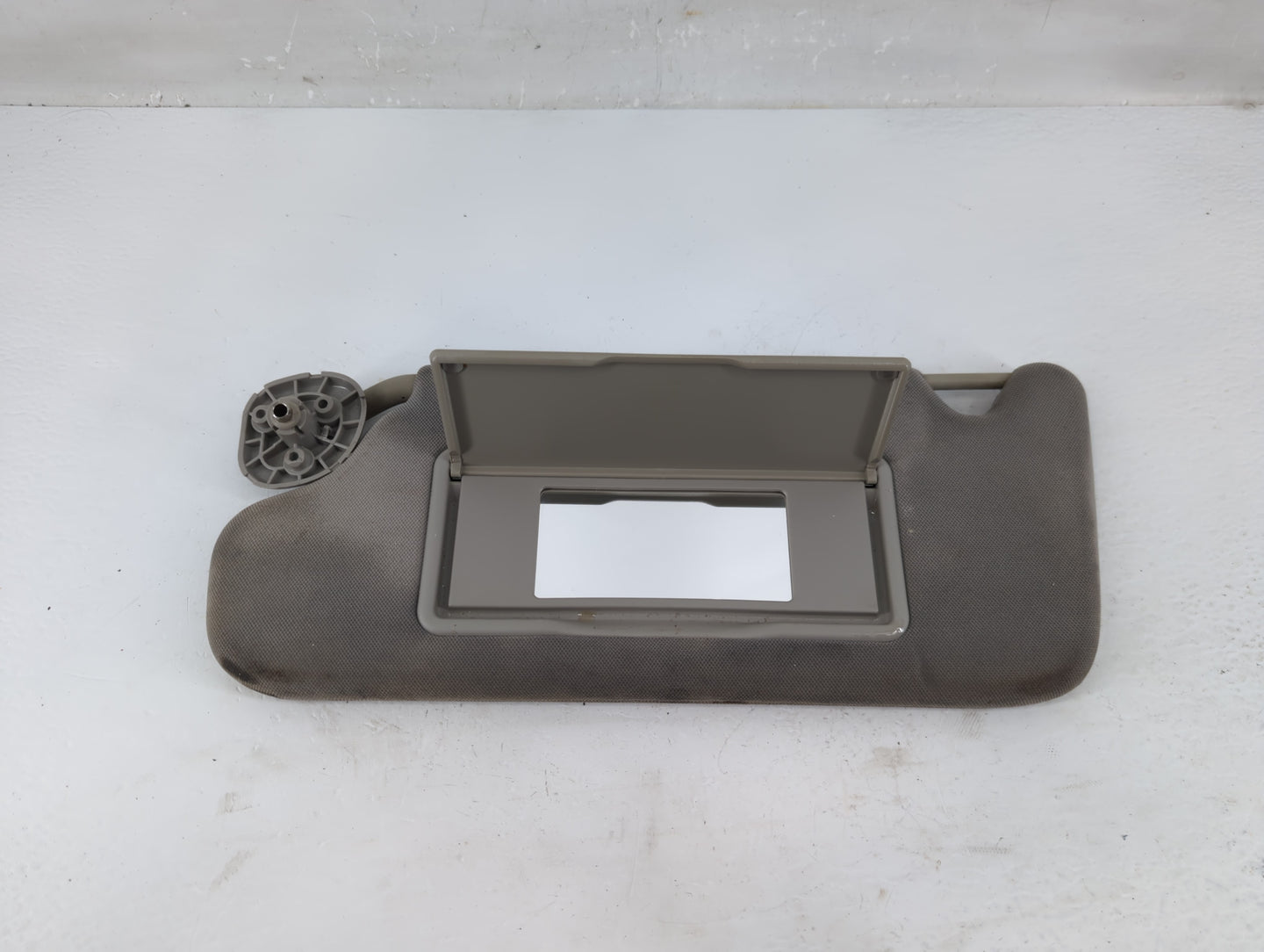 2006-2016 Chevrolet Impala Sun Visor Shade Replacement Driver Left Mirror Fits OEM Used Auto Parts - Oemusedautoparts1.com