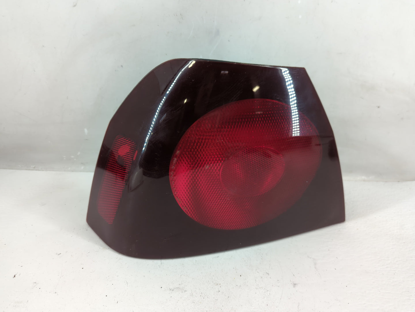 2006-2016 Chevrolet Impala Tail Light Assembly Driver Left OEM P/N:16525261 Fits OEM Used Auto Parts - Oemusedautoparts1.com