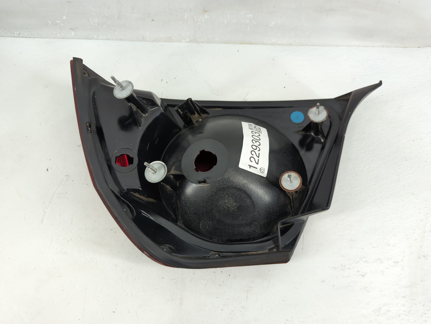 2006-2016 Chevrolet Impala Tail Light Assembly Driver Left OEM P/N:16525261 Fits OEM Used Auto Parts - Oemusedautoparts1.com