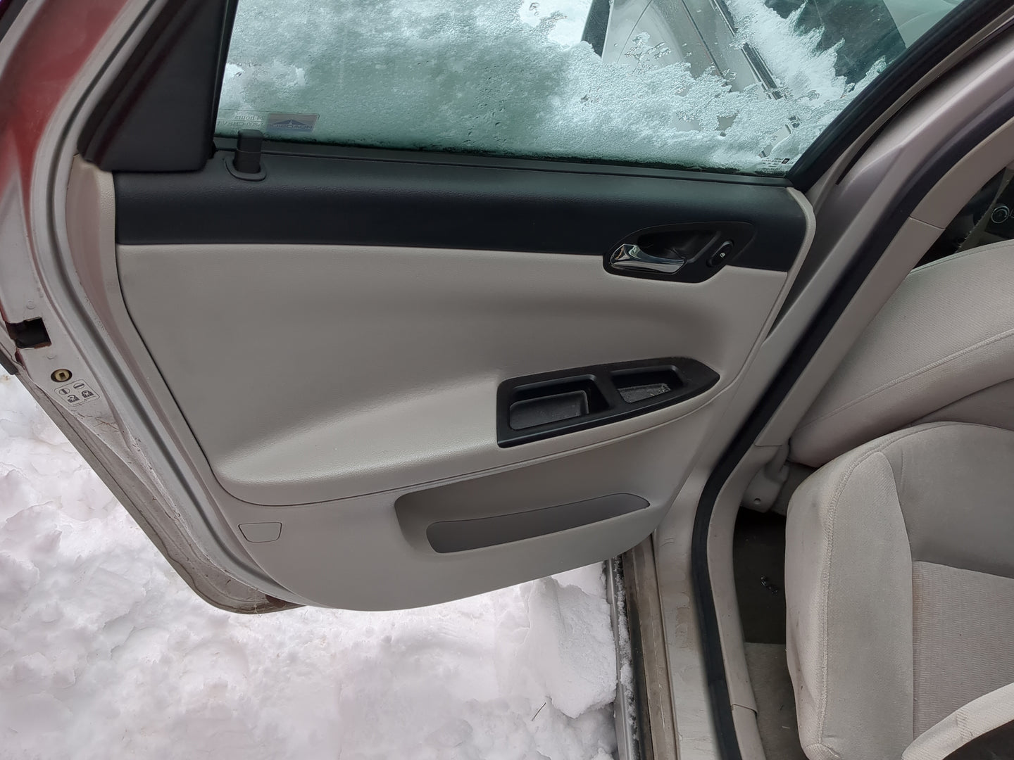 2006-2016 Chevrolet Impala Driver Rear Door Oem 1259592 - Oemusedautoparts1.com