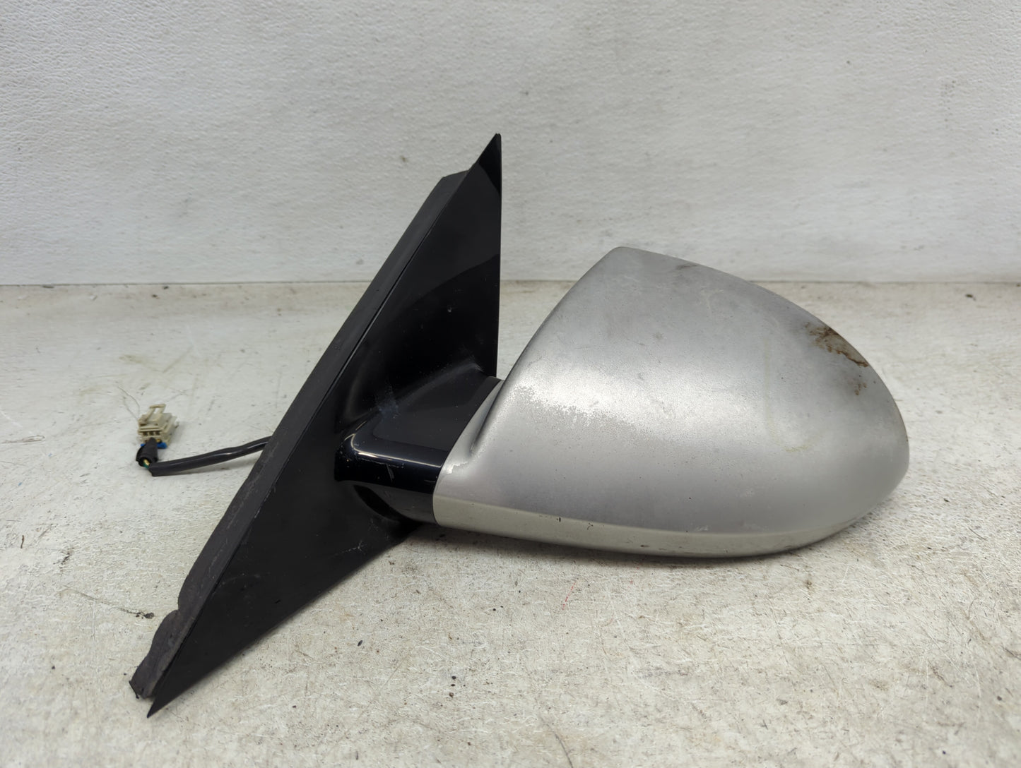 2006-2016 Chevrolet Impala Driver Side View Mirror - Left Door Mirror OEM Used - Oemusedautoparts1.com