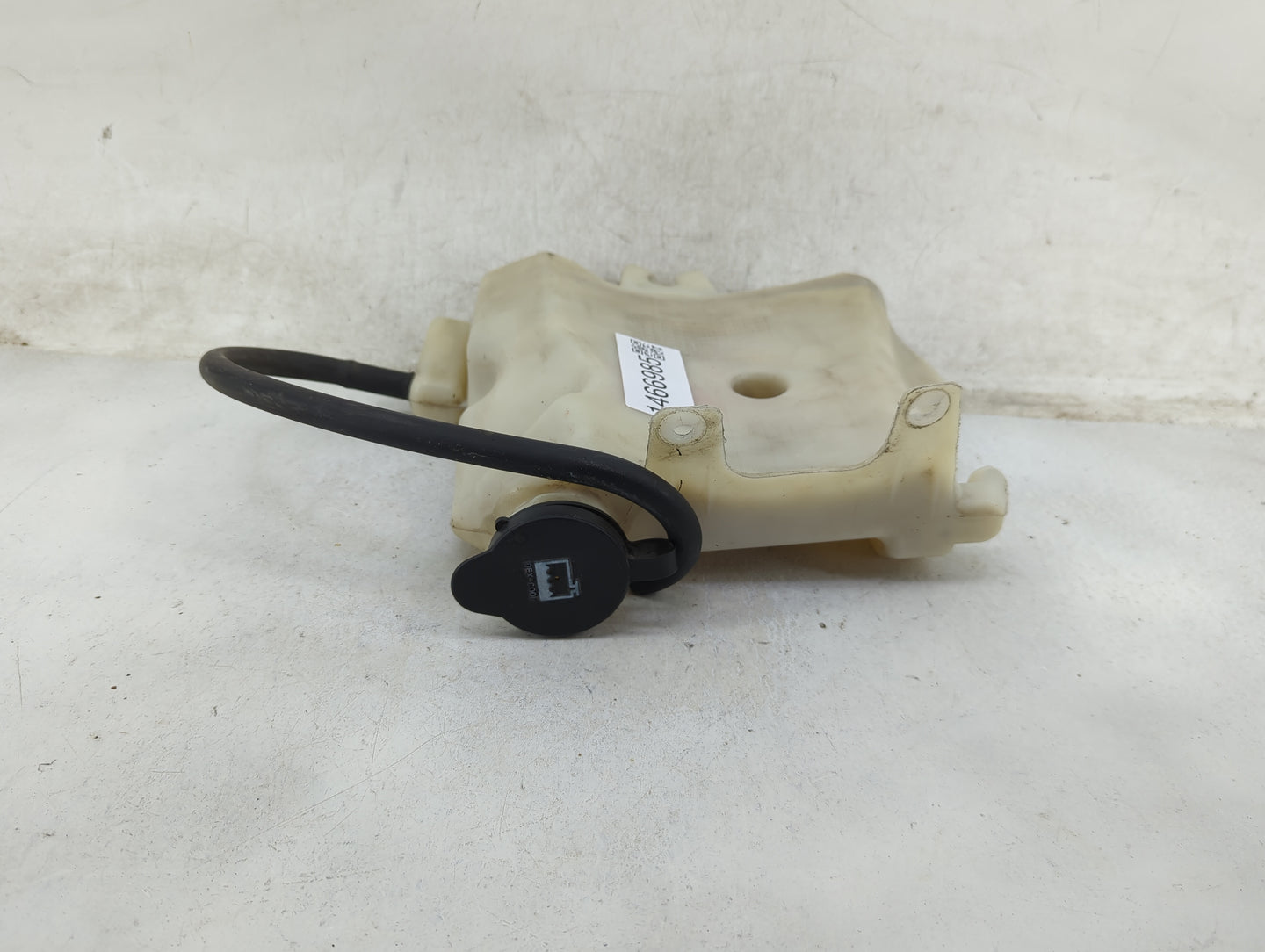2006 Chevrolet Impala Radiator Coolant Overflow Expansion Tank Bottle 1466985 - Oemusedautoparts1.com