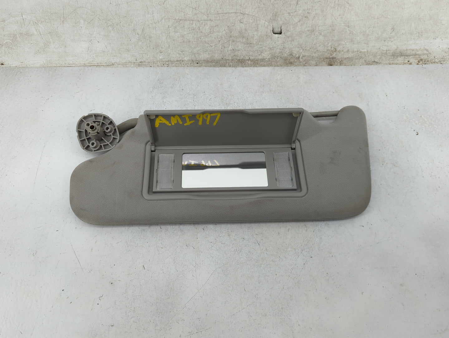 2006-2016 Chevrolet Impala Sun Visor Shade Replacement Driver Left Mirror Fits OEM Used Auto Parts - Oemusedautoparts1.com