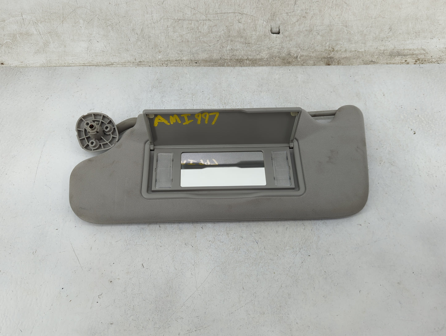 2006-2016 Chevrolet Impala Sun Visor Shade Replacement Driver Left Mirror Fits OEM Used Auto Parts - Oemusedautoparts1.com