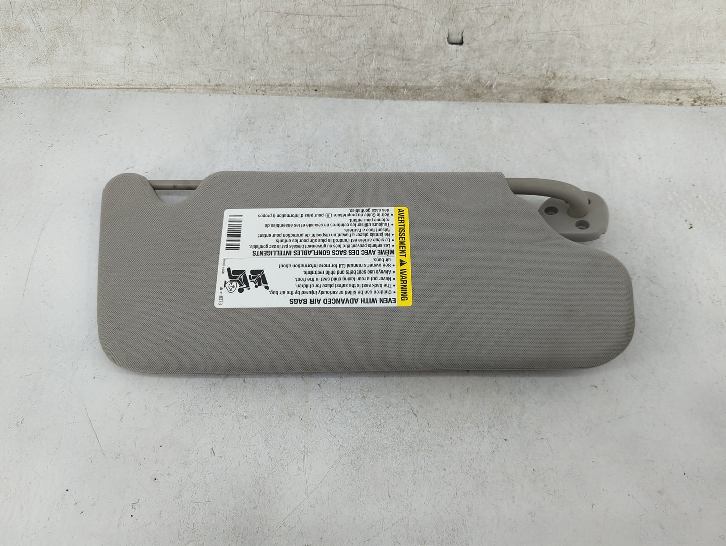2006-2016 Chevrolet Impala Sun Visor Shade Replacement Driver Left Mirror Fits OEM Used Auto Parts - Oemusedautoparts1.com