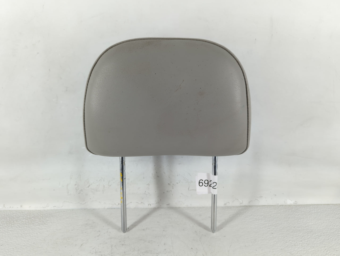 2006-2008 Chevrolet Impala Headrest Head Rest Front Driver Passenger Seat Fits Fits 2006 2007 2008 OEM Used Auto Parts - Oem