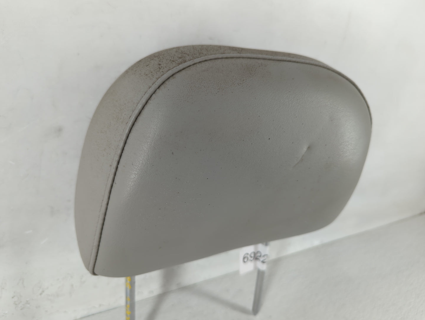 2006-2008 Chevrolet Impala Headrest Head Rest Front Driver Passenger Seat Fits Fits 2006 2007 2008 OEM Used Auto Parts - Oem