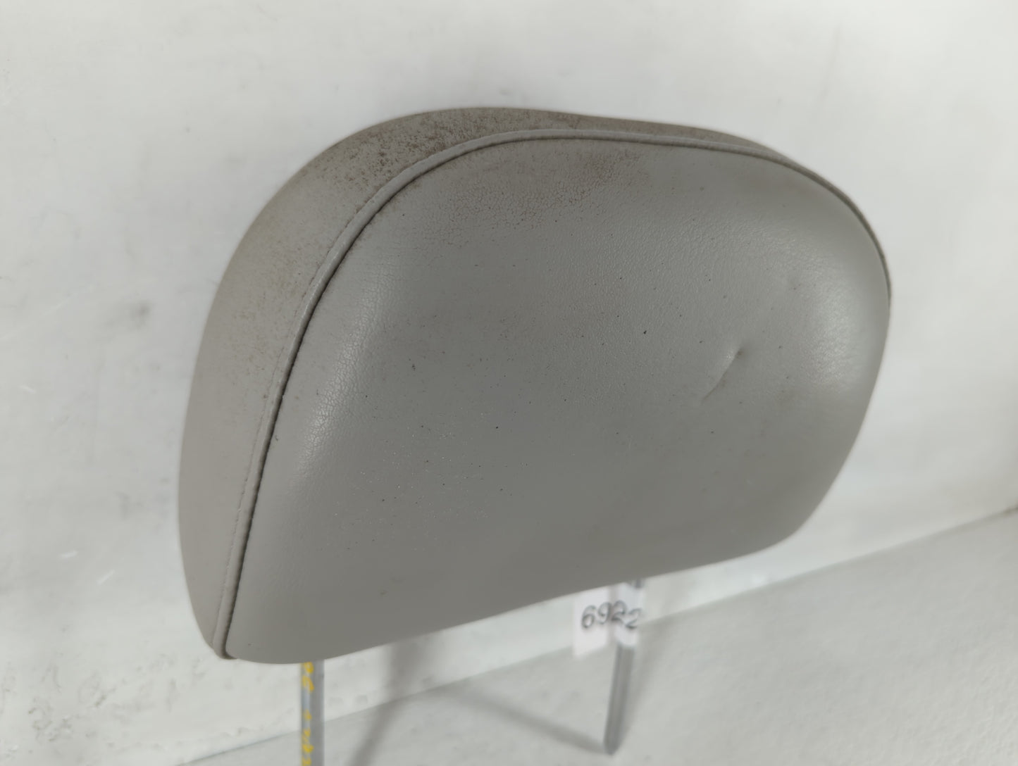 2006-2008 Chevrolet Impala Headrest Head Rest Front Driver Passenger Seat Fits Fits 2006 2007 2008 OEM Used Auto Parts - Oem