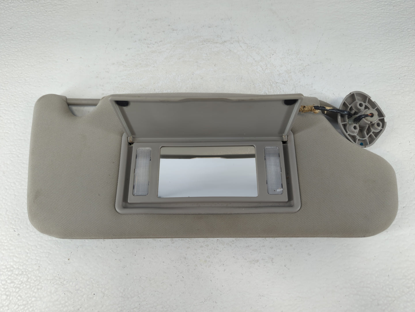 2006-2016 Chevrolet Impala Sun Visor Shade Replacement Passenger Right Mirror Fits OEM Used Auto Parts - Oemusedautoparts1.c