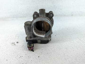 2006-2011 Chevrolet Impala Throttle Body P/N:RME72 Fits Fits 2006 2007 2008 2009 2010 2011 OEM Used Auto Parts - Oemusedauto