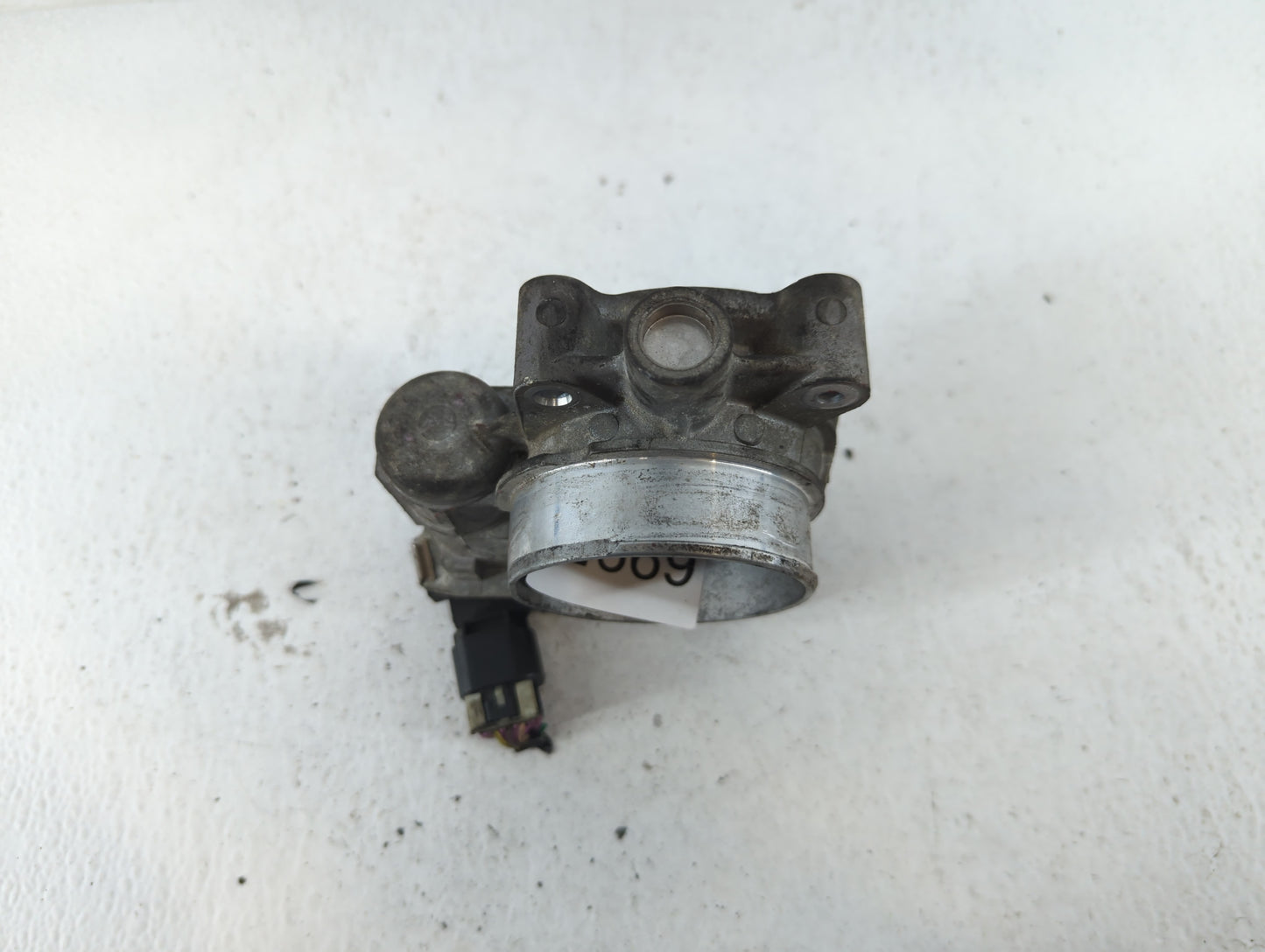2006-2011 Chevrolet Impala Throttle Body P/N:RME72 Fits Fits 2006 2007 2008 2009 2010 2011 OEM Used Auto Parts - Oemusedauto