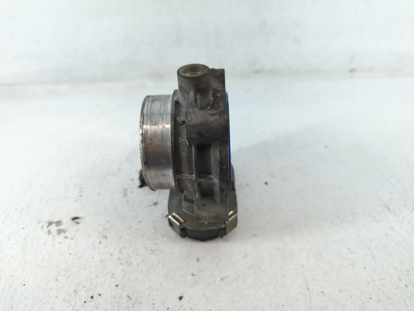 2006-2011 Chevrolet Impala Throttle Body P/N:RME72 Fits Fits 2006 2007 2008 2009 2010 2011 OEM Used Auto Parts - Oemusedauto