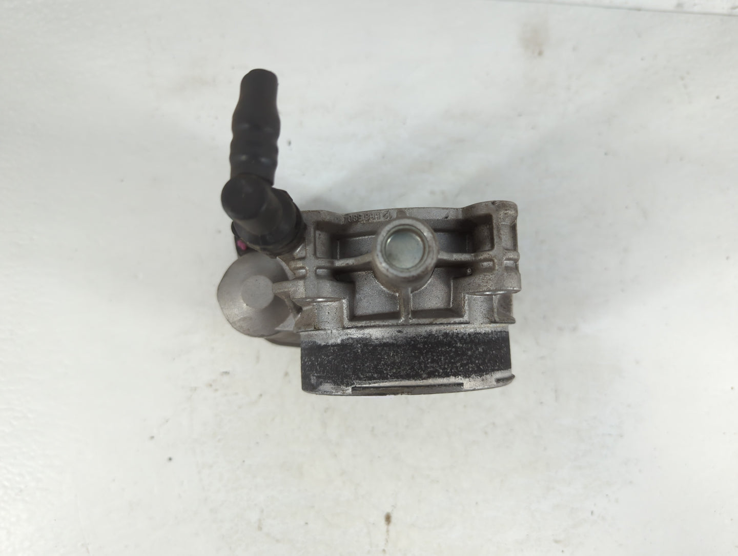 2006-2007 Chevrolet Impala Throttle Body P/N:105 05F 0973 Fits Fits 2003 2004 2005 2006 2007 OEM Used Auto Parts - Oemusedau
