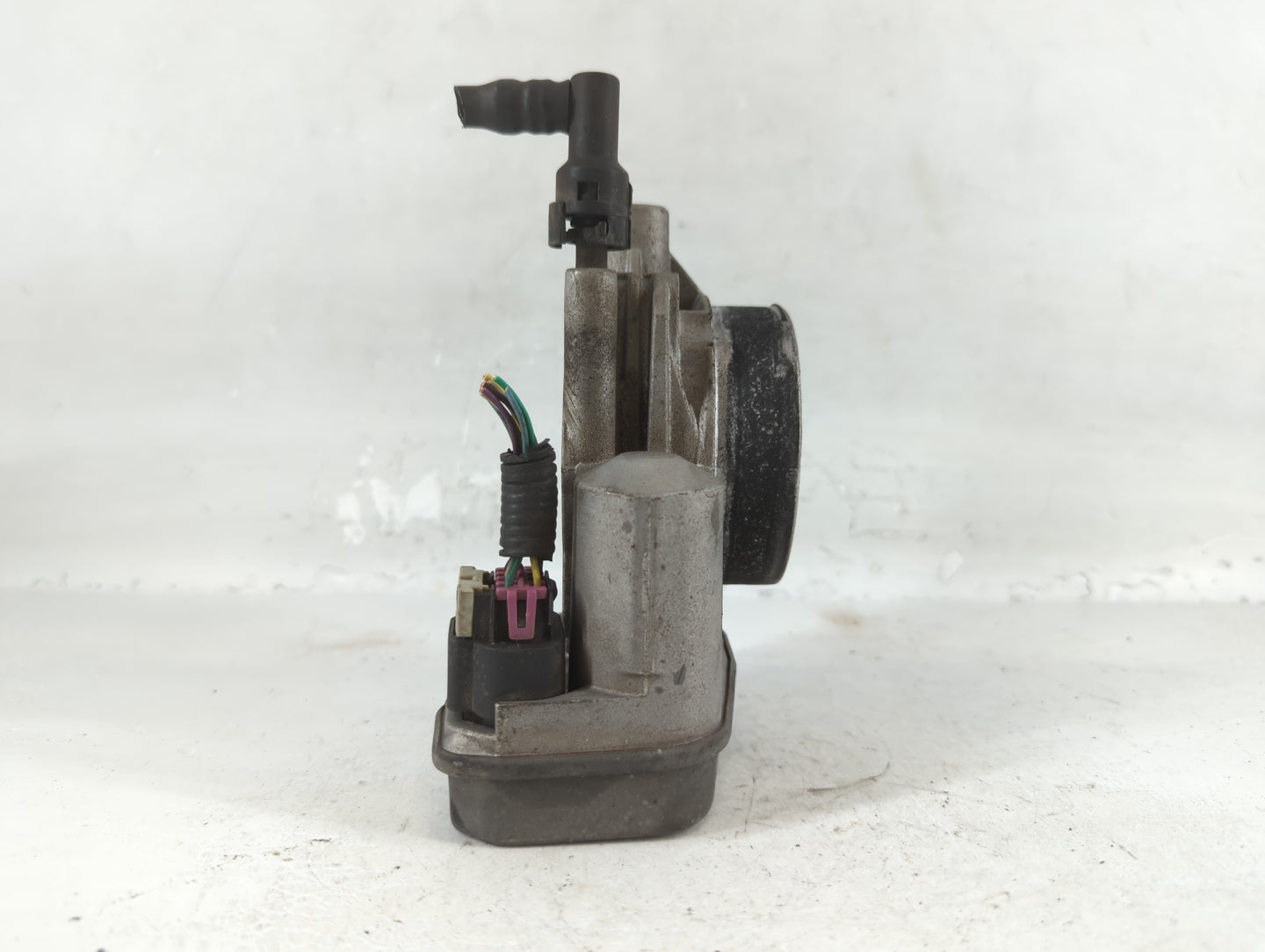 2006-2007 Chevrolet Impala Throttle Body P/N:105 05F 0973 Fits Fits 2003 2004 2005 2006 2007 OEM Used Auto Parts - Oemusedau