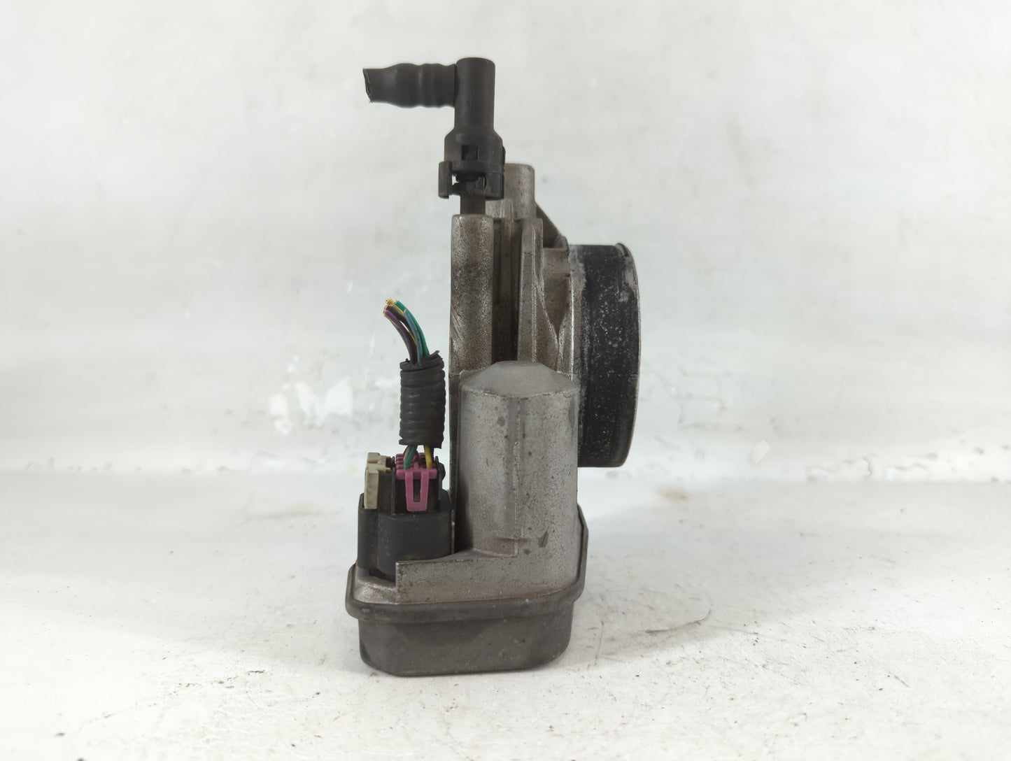 2006-2007 Chevrolet Impala Throttle Body P/N:105 05F 0973 Fits Fits 2003 2004 2005 2006 2007 OEM Used Auto Parts - Oemusedau