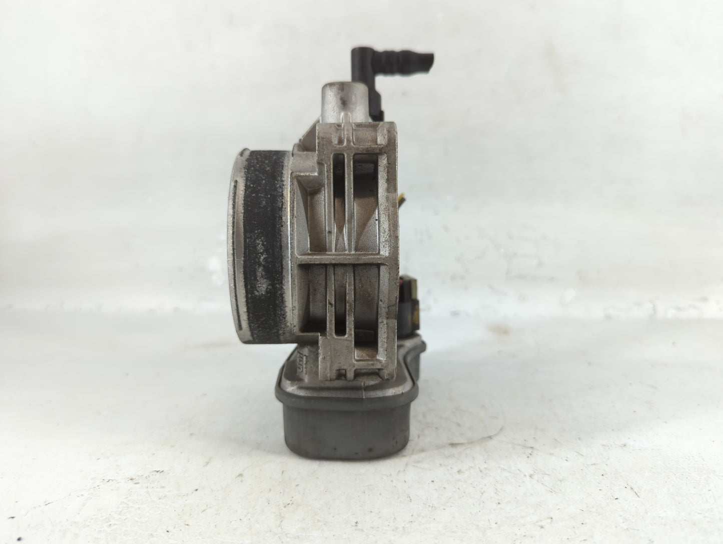 2006-2007 Chevrolet Impala Throttle Body P/N:105 05F 0973 Fits Fits 2003 2004 2005 2006 2007 OEM Used Auto Parts - Oemusedau