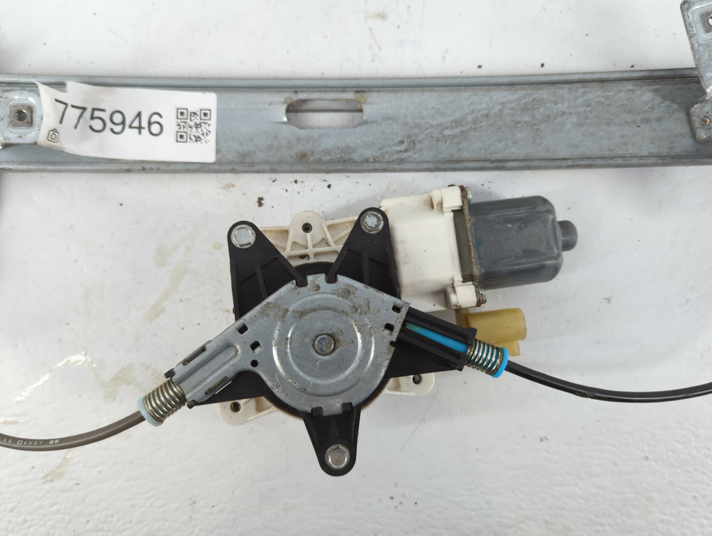 2006-2010 Chevrolet Impala Driver Left Front Window Regulator 775946 - Oemusedautoparts1.com