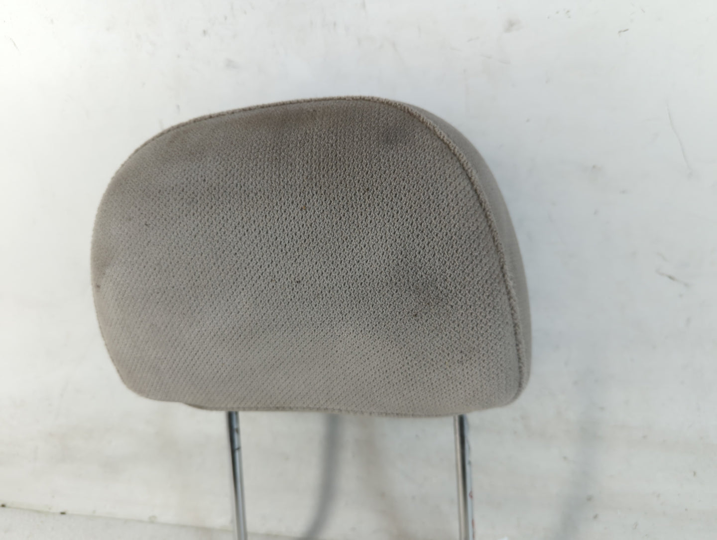 2006-2008 Chevrolet Impala Headrest Head Rest Front Driver Passenger Seat Fits Fits 2006 2007 2008 OEM Used Auto Parts - Oem