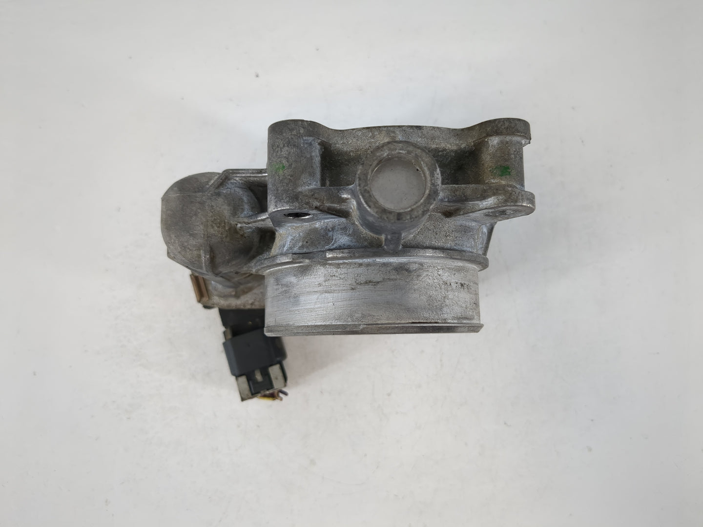 2006-2011 Chevrolet Impala Throttle Body Fits Fits 2006 2007 2008 2009 2010 2011 OEM Used Auto Parts - Oemusedautoparts1.com