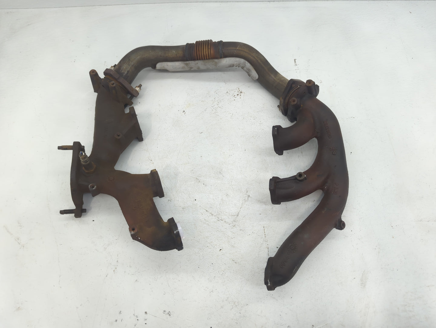2006 Chevrolet Impala Turbocharger Exhaust Manifold With Turbo Charger - Oemusedautoparts1.com
