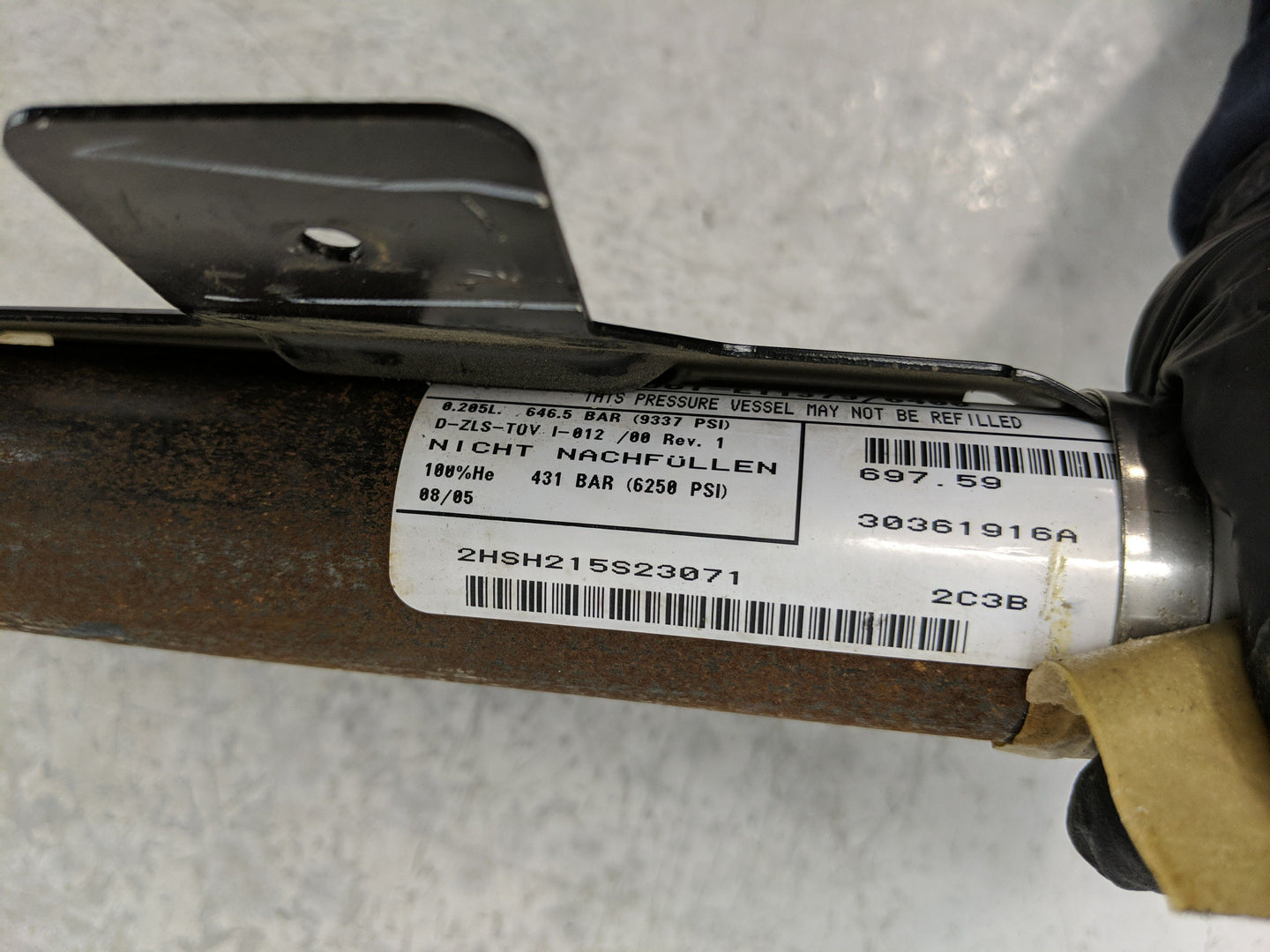 2006 Chevrolet Kc Air Bag Driver Left Steering Wheel Mounted P/N:30361916A Fits OEM Used Auto Parts - Oemusedautoparts1.com