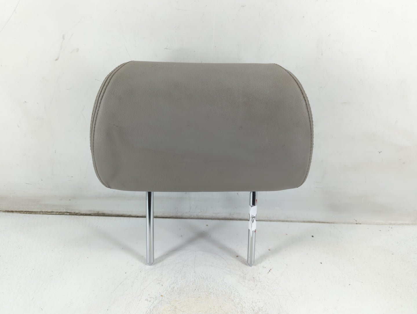 2005-2006 Chevrolet Malibu Headrest Head Rest Front Driver Passenger Seat Fits Fits 2005 2006 OEM Used Auto Parts - Oemuseda